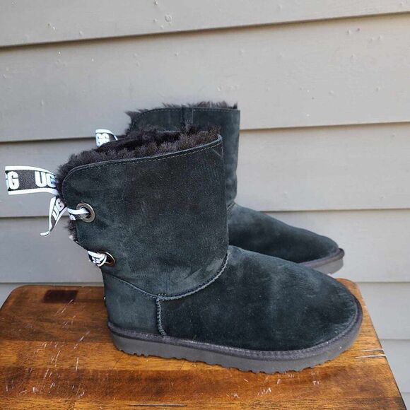 UGG Customizeable Bailey Bow Black Boots size 8 Suede - Picture 6 of 14